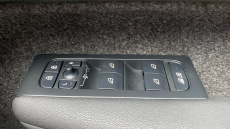 Volvo XC40 2.0 B3P Plus Dark 5dr Auto Petrol Estate